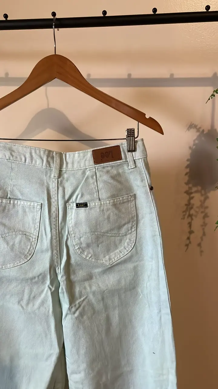 Jeans Lee celestes de corte recto - 4