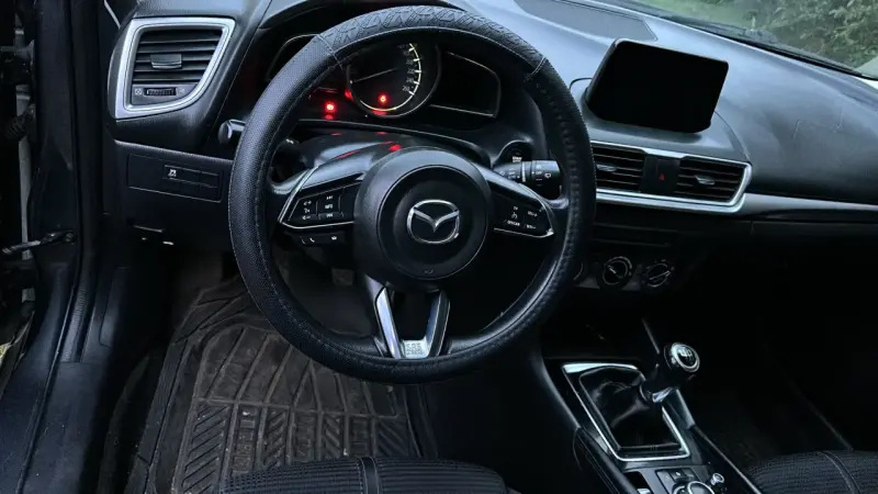 Mazda  new 3 2017 - 2