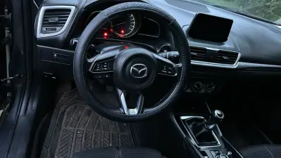Mazda  new 3 2017 - miniatura 2
