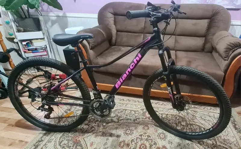 Bicicleta Bianchi Advantage negras  de montaña - 2