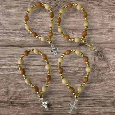 Pulsera de cuentas con cruz dorada - miniatura 2