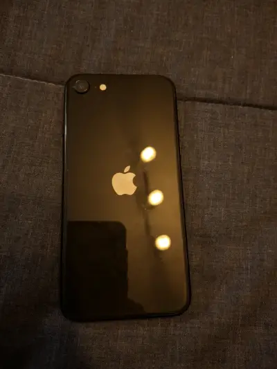 iPhone SE 2da Generación 64GB 74% - miniatura 2