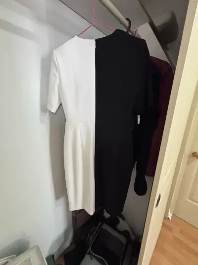 Vestido bicolor Calvin Klein elegante - miniatura 2