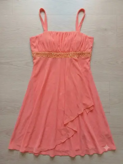 Vestido coral con tirantes y detalle brillante - miniatura 1