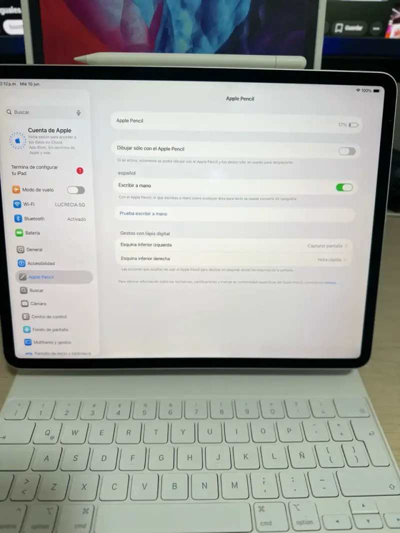 iPad Pro con teclado y Apple Pencil - 3