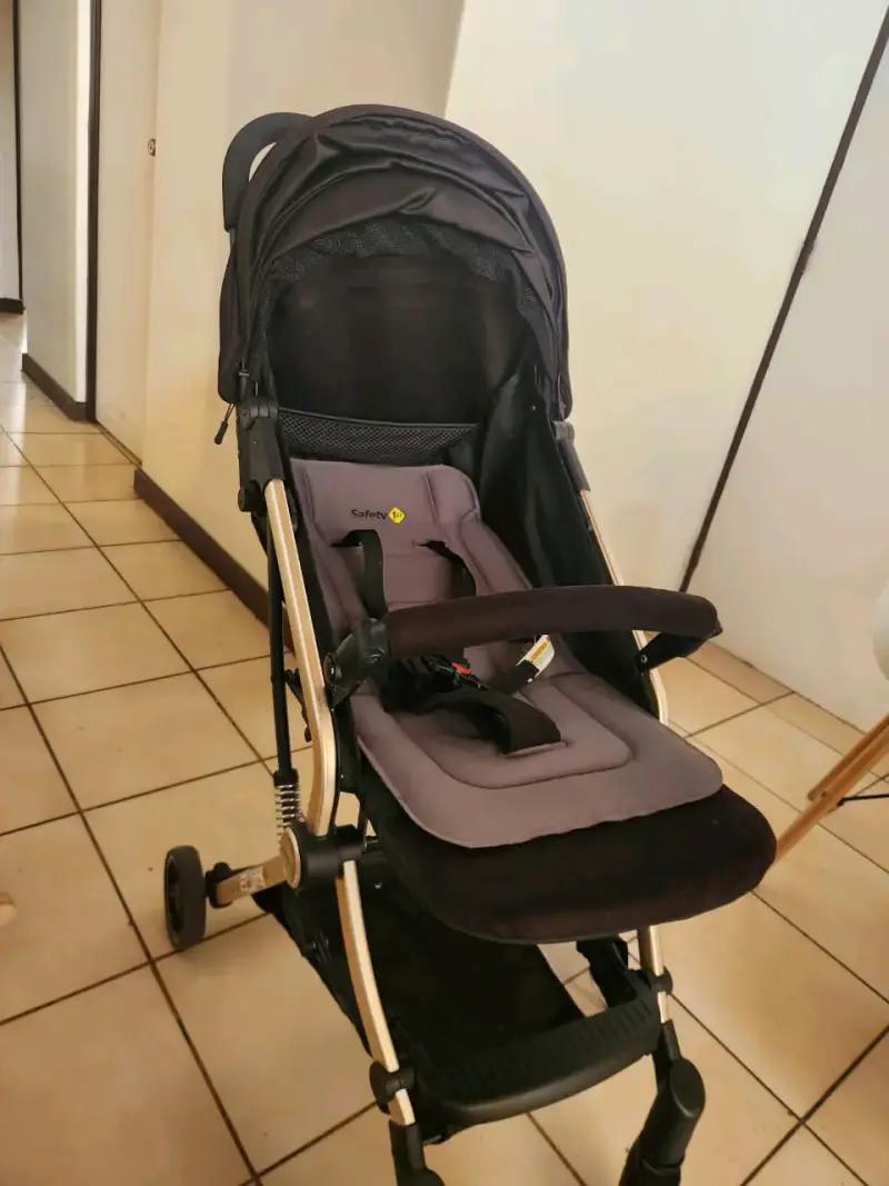 Coche de bebé plegable compacto - 3