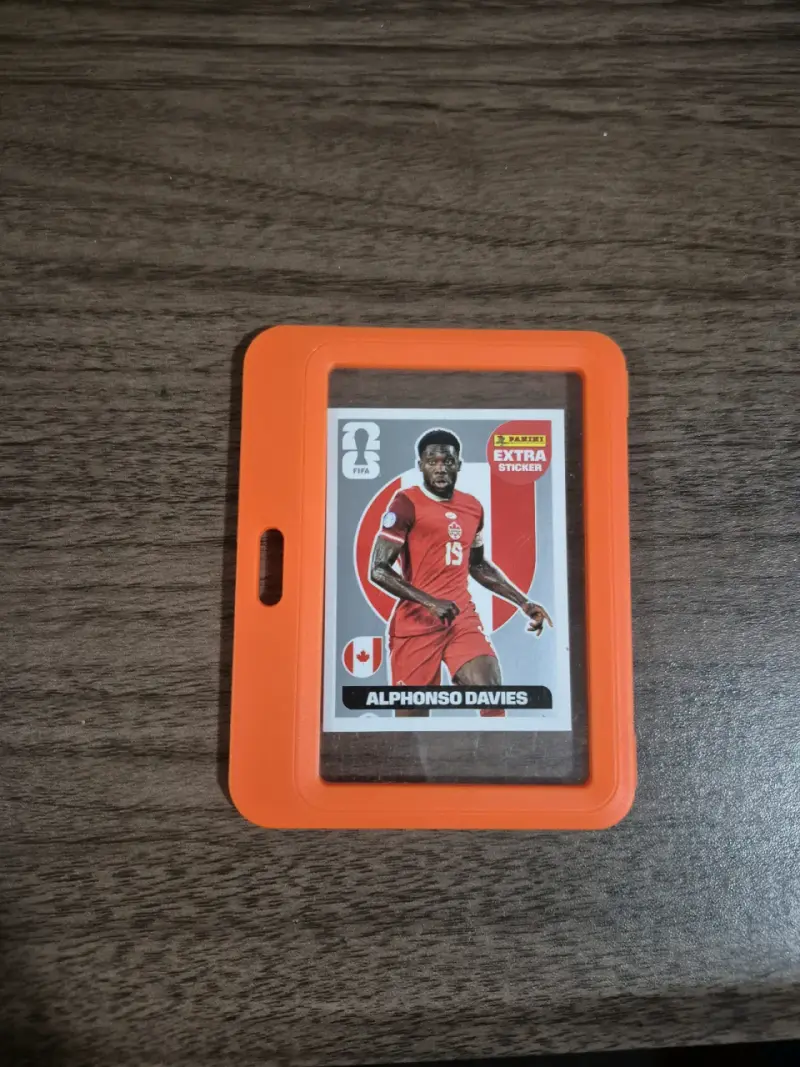 Extra sticker Plata Alphonso Davies - 1