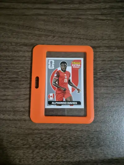 Extra sticker Plata Alphonso Davies - miniatura 3