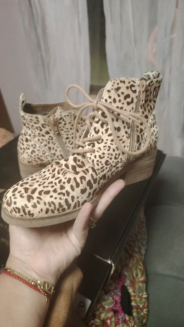 Botines de cuero animal print con tacón - 3