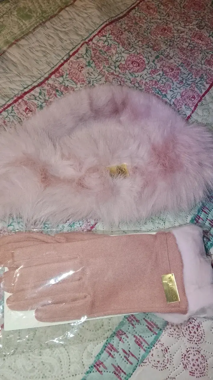 Set de gorro y guantes Victoria's Secret rosa - 5