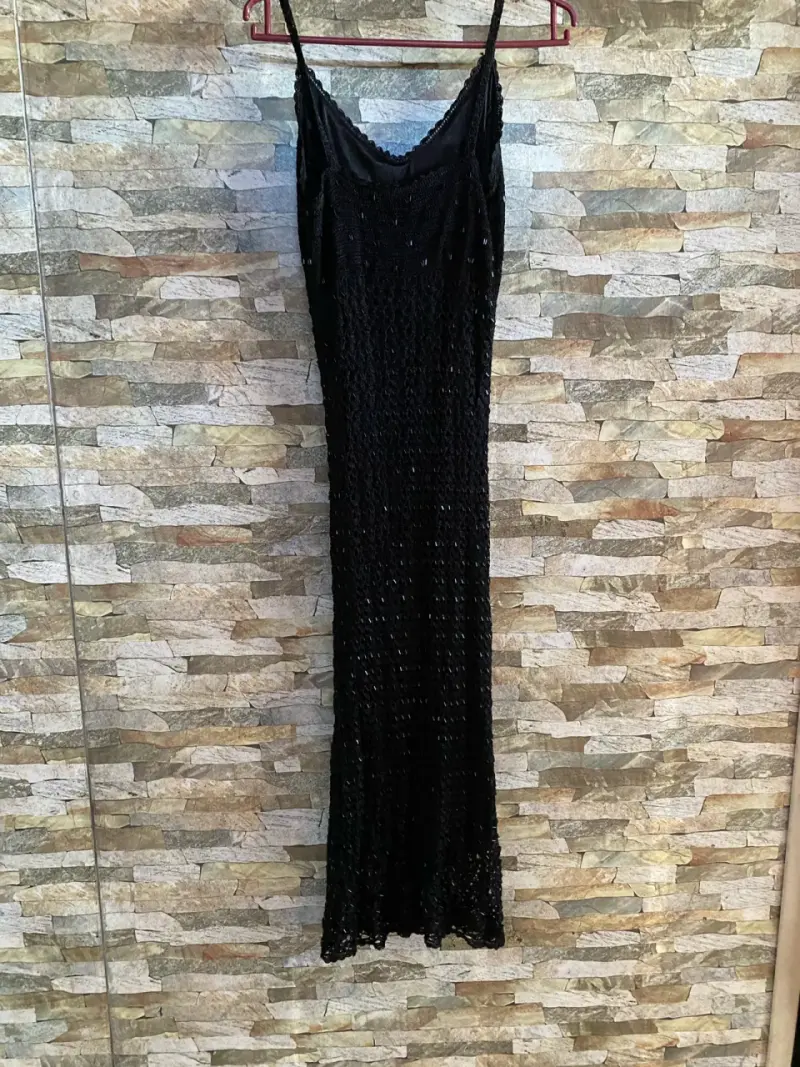 Vestido largo negro de lentejuelas elegante - 2