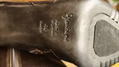 Botines argentinos de cuero café oscuro con tacón - miniatura 6