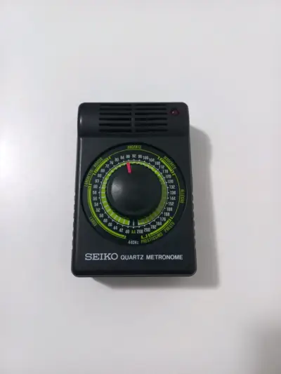 Metrónomo Seiko Quartz compacto - miniatura 1