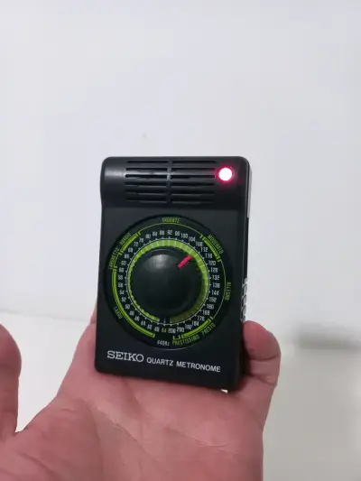 Metrónomo Seiko Quartz compacto - miniatura 2