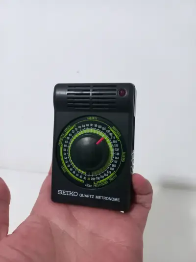 Metrónomo Seiko Quartz compacto - miniatura 3