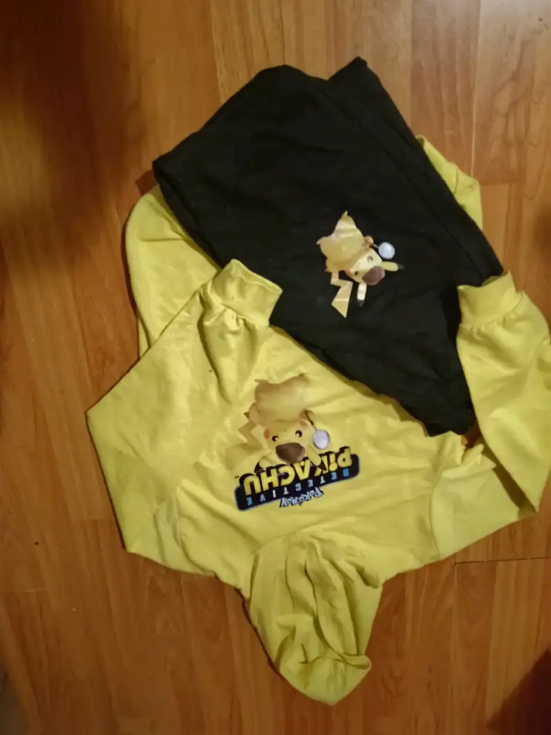 Buzo Pikachu talla 10 - 1