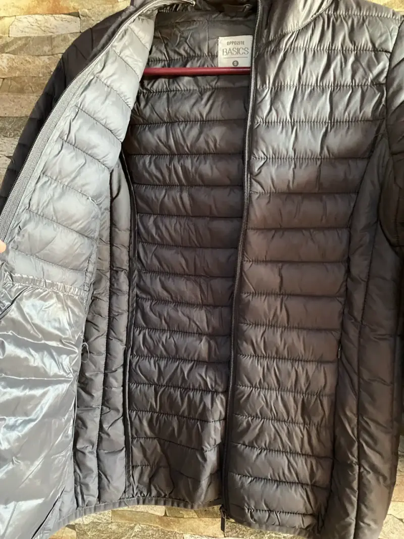 Chaqueta acolchada gris con capucha - 3