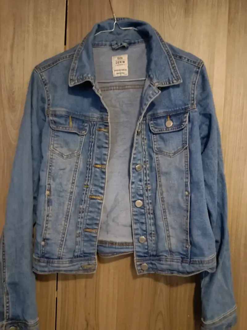 Chaqueta de mezclilla azul claro para mujer