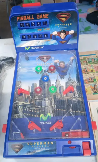 Juego de pinball Superman Regresa Movistar - miniatura 1