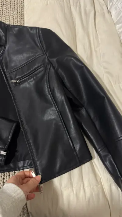 Chaqueta de cuero negra Zara mujer - miniatura 4