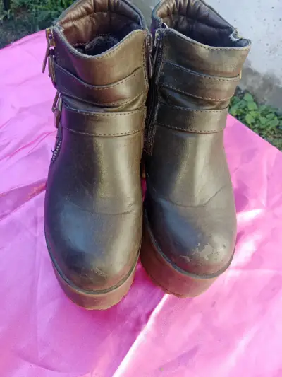 Botines de cuero con plataforma y hebillas - miniatura 4