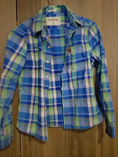 Camisa a cuadros azul con mangas largas - miniatura 2