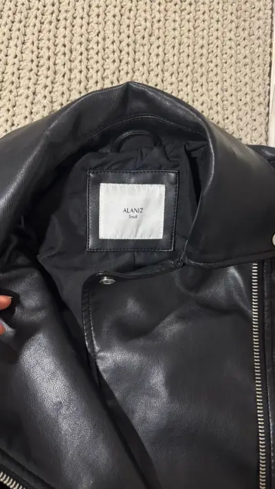 Chaqueta de eco cuero negra Alaniz - miniatura 3