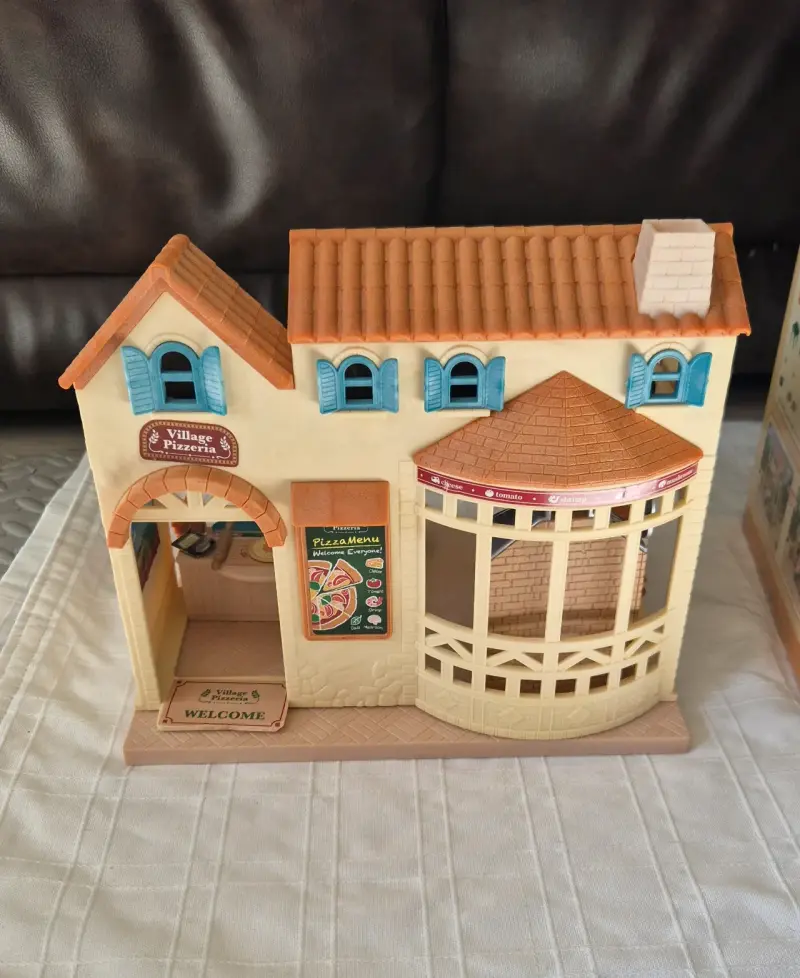 Set de juego Sylvanian Families Village Pizzería - 4