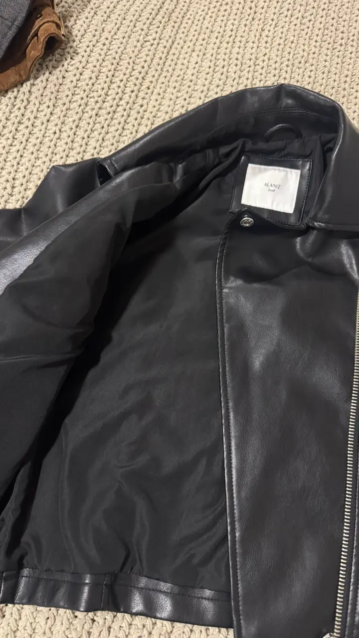 Chaqueta de eco cuero negra Alaniz - 4