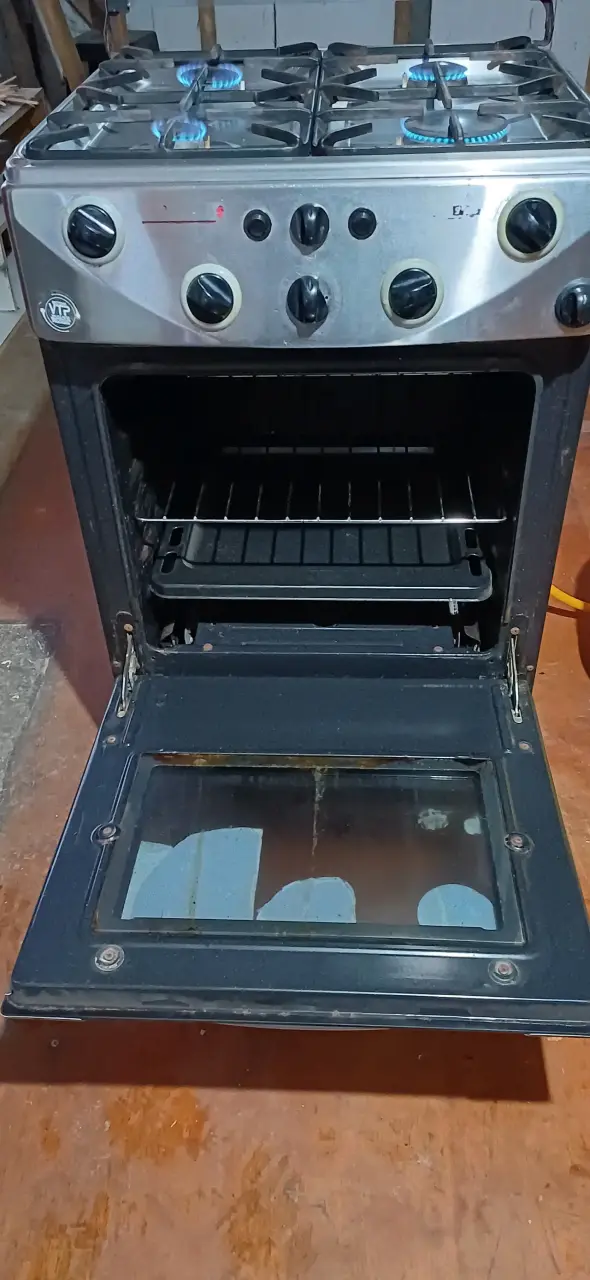 Cocina a gas de 4 quemadores en buen estado - 3