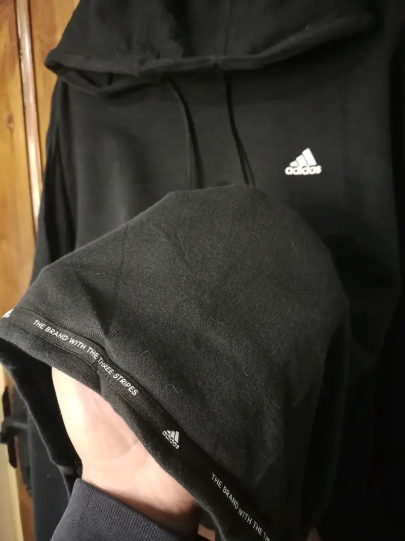 Polerón negro Adidas con capucha - 3