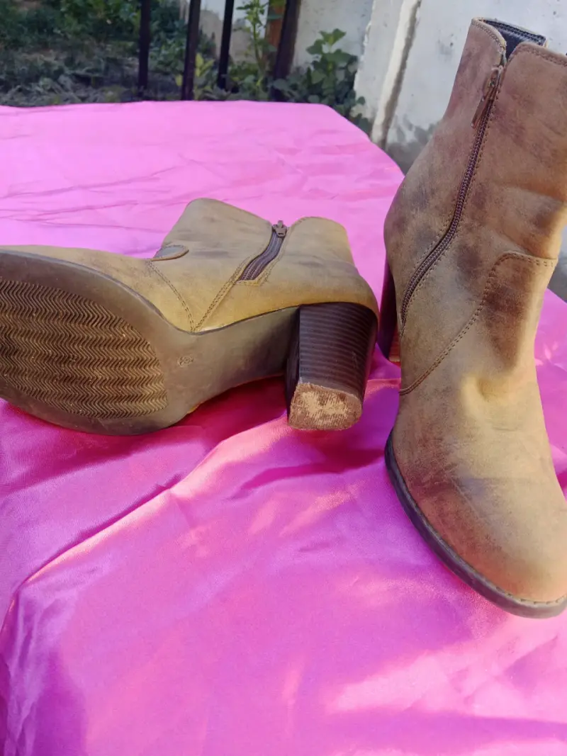 Botines de cuero marrón con tacón - 3