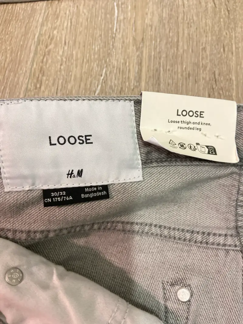 Jeans grises de corte suelto para hombre - 2