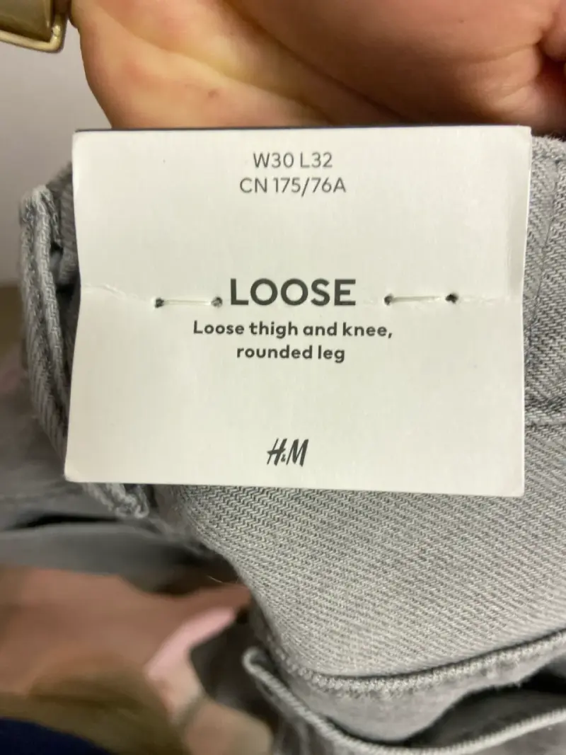 Jeans grises de corte suelto para hombre - 5