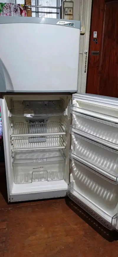 Refrigerador Fensa en buen estado. - miniatura 4