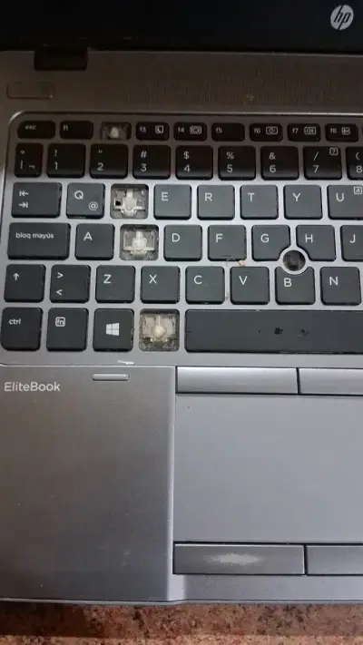 Laptop HP EliteBook usada en buen estado - miniatura 3