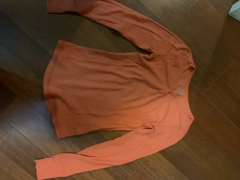 Polera manga larga color naranja - 1