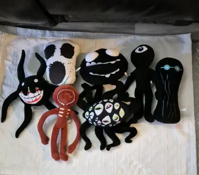 Set de peluches juego "Doors"de Roblox - miniatura 1
