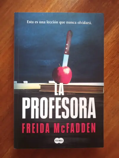 La Profesora, Freida McFadden. Libro. - miniatura 1