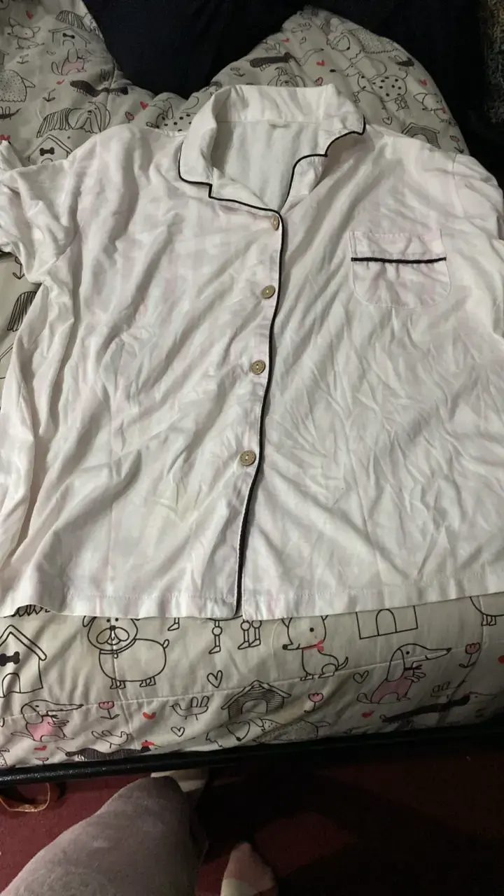 Pijama de mujer blanco con ribetes negros - 2