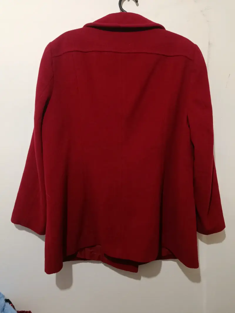 Abrigo rojo de mujer marca Lebek - 4