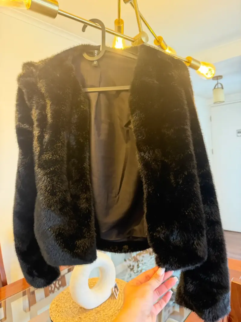 Chaqueta de piel sintética negra elegante talla xs - 2