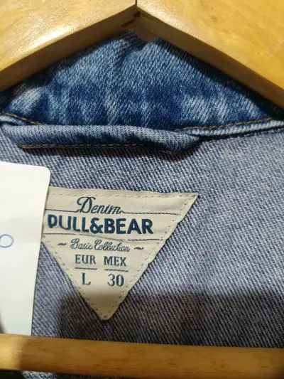 Chaleco de mezclilla sin mangas Pull&Bear - miniatura 2