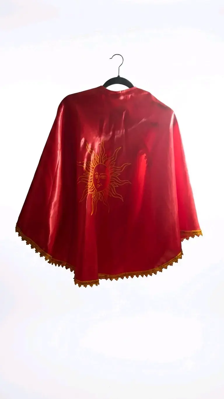 Traje de mujer de la diablada. - 2
