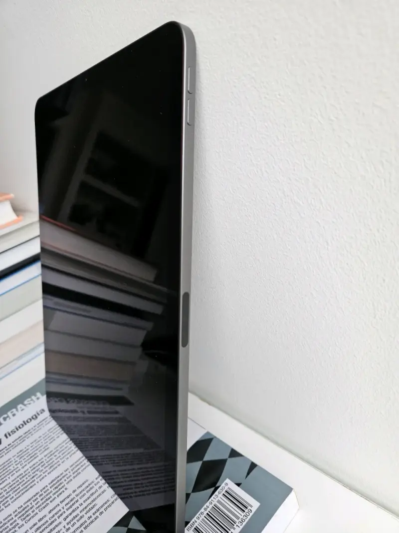 iPad Air 4ta Gen gris poco uso - 5