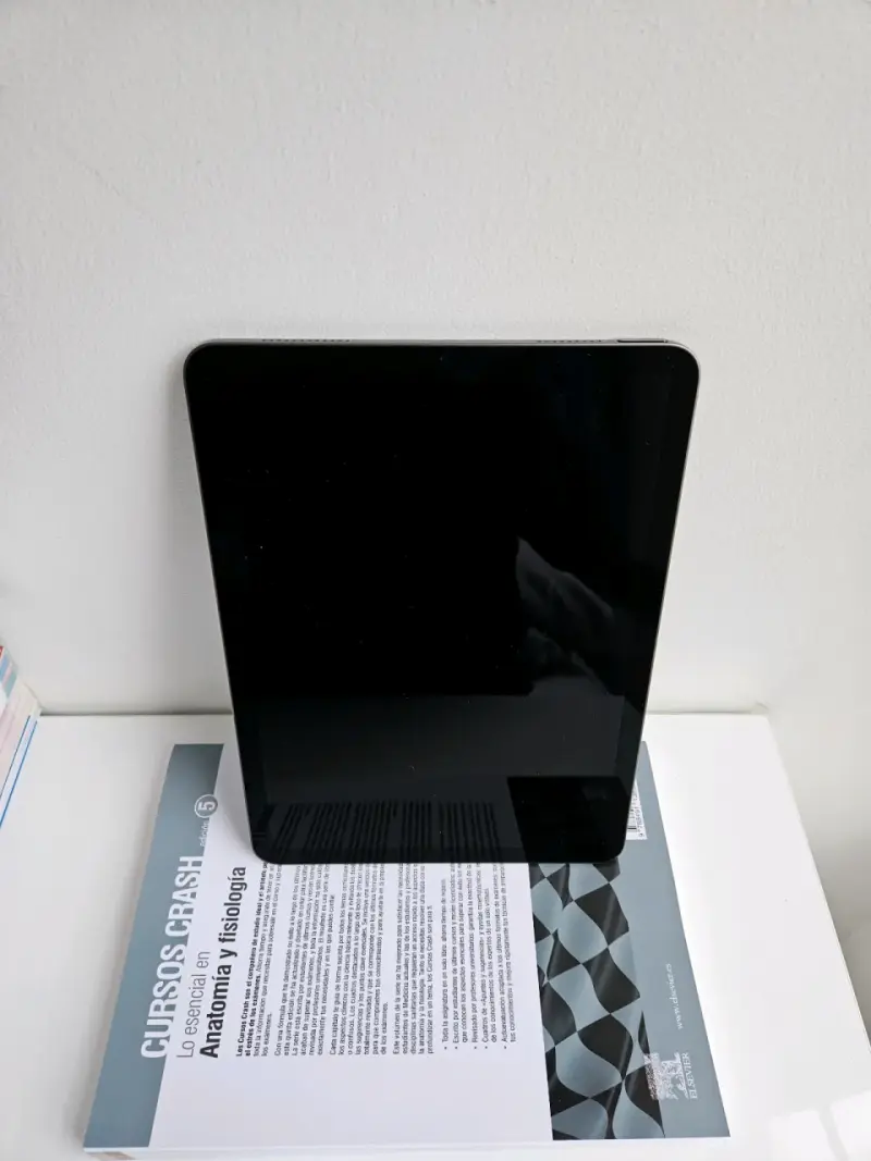 iPad Air 4ta Gen gris poco uso - 6