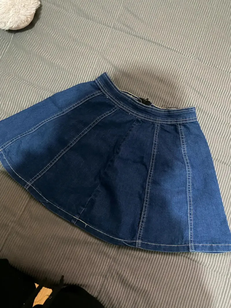 Falda de mezclilla azul acampanada - 1