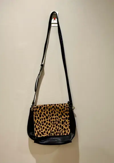 Bolso Vince Camuto 100% Cuero - miniatura 2