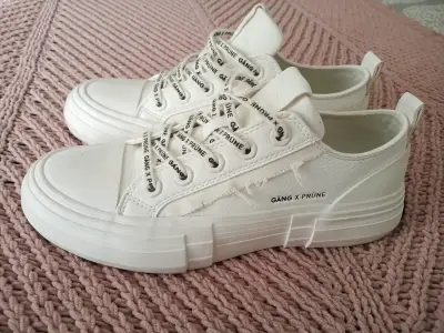 Zapatillas blancas Gáng x Prüne - miniatura 1