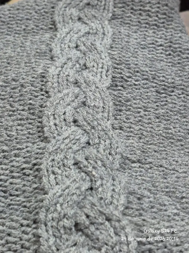 Sweater Calvin Klein Jeans Gris Trenzado Talla M - 2